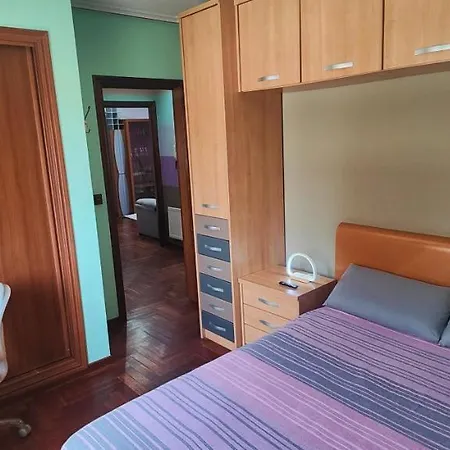 Alojate En Vigo! Piso Acogedor Y Funcional דירה