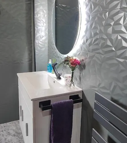 Alojate En Vigo! Piso Acogedor Y Funcional *